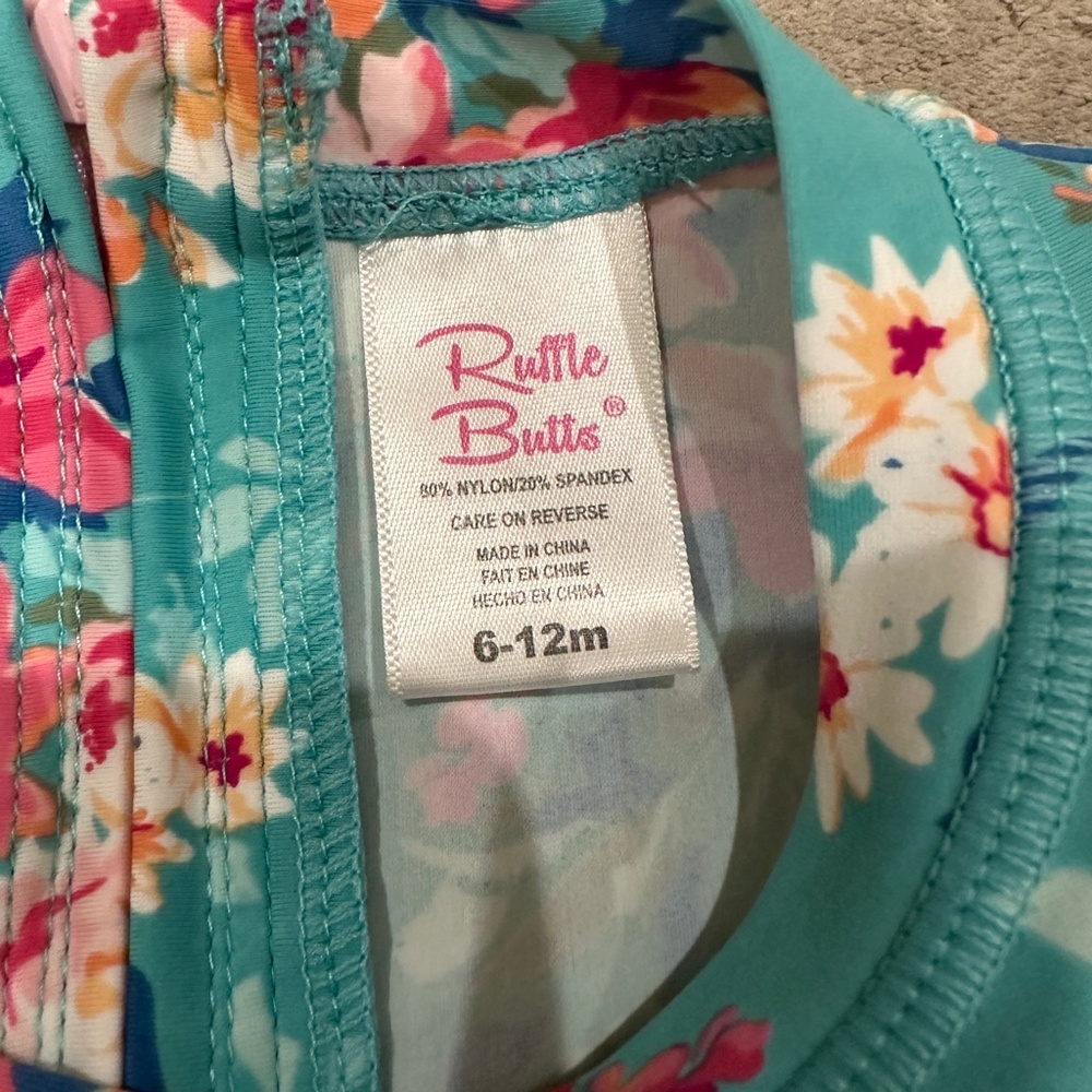 NWOT Ruffle Butts Long Sleeve One Piece Rash Guard - Picture 3 of 4